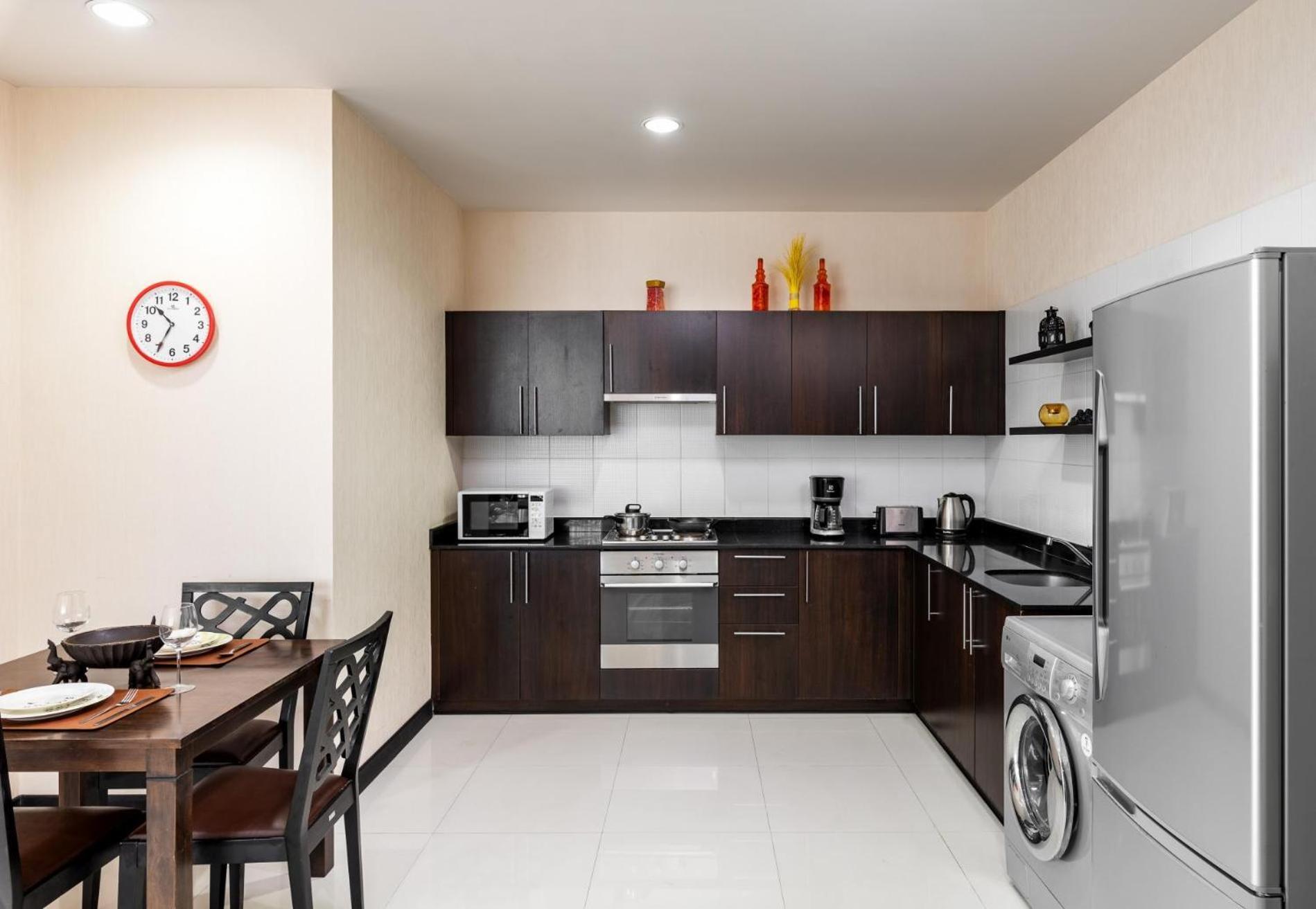 Veloche 2 Bedroom Apartment With Seaview Karon ภายนอก รูปภาพ